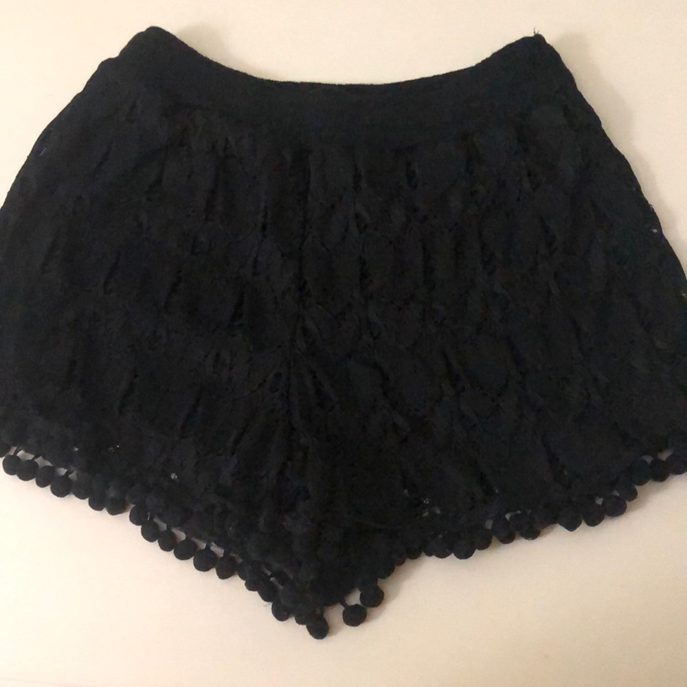 vintage havana black lace shorts